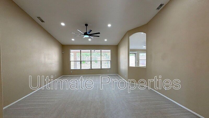 12360 W Tonto St photo 3