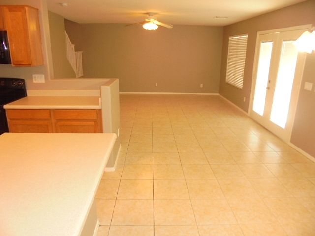 12538 W Santa Fe Ln photo 5