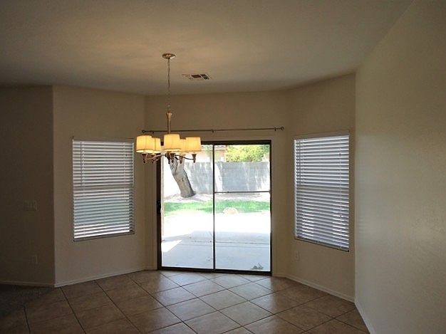 15052 W Columbine Dr photo 4