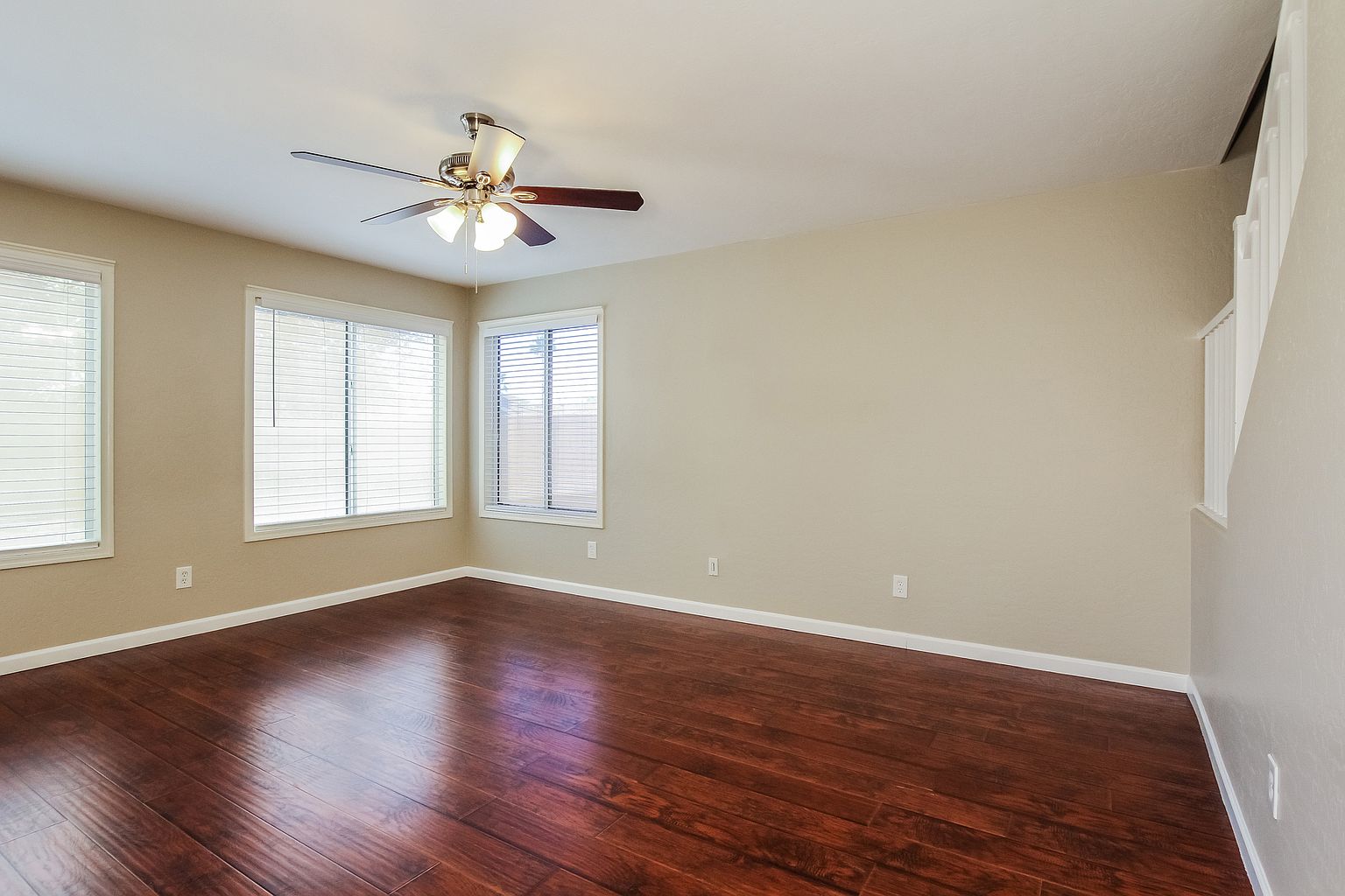 14871 W Bloomfield Rd photo 2