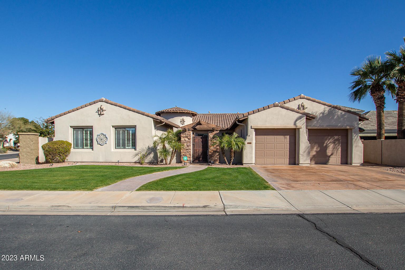 885 W Palo Brea Litchfield Park, AZ 85340 photo 3