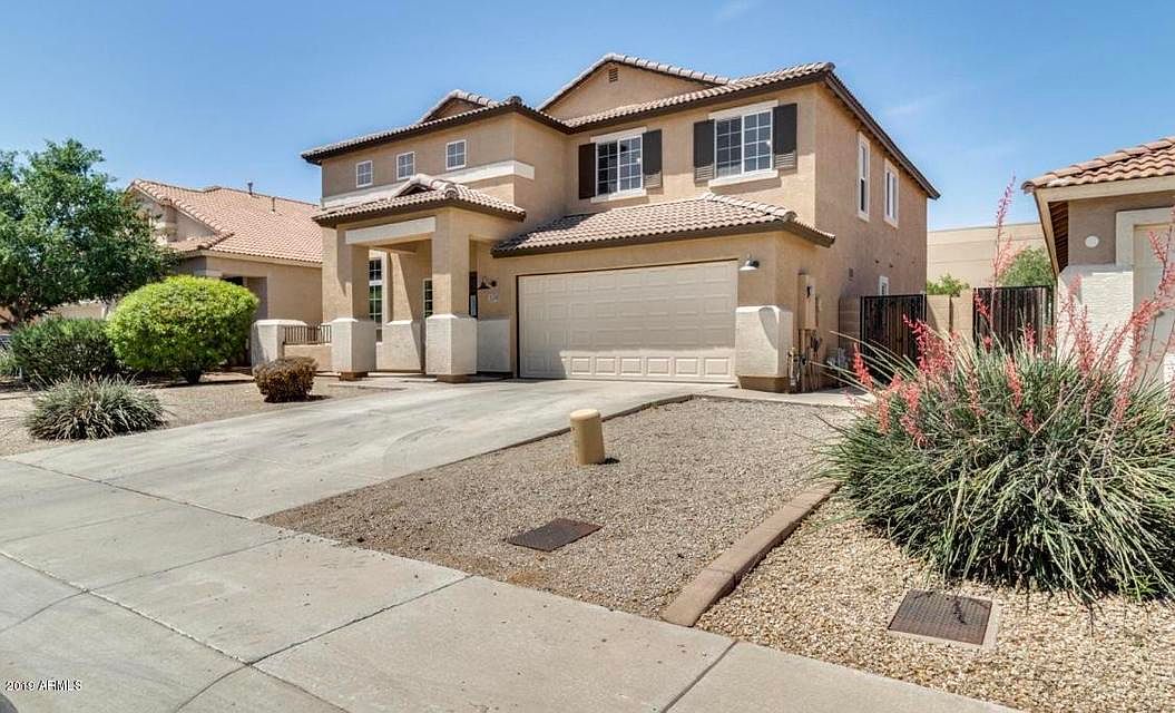 Beautiful 5-bedroom Home In A Prime Location photo 2