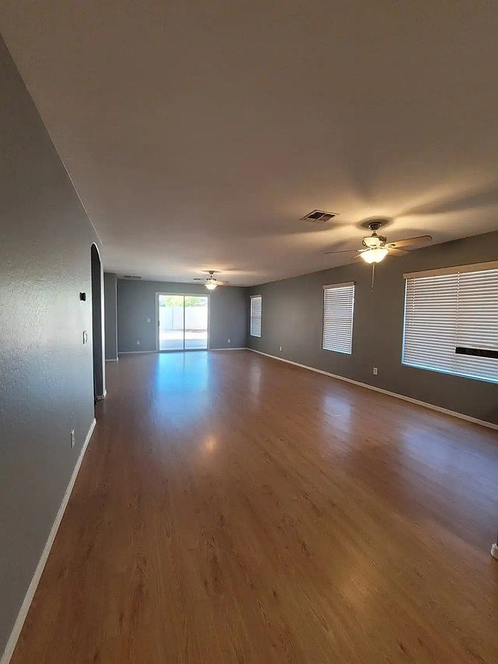 15450 W Mercer Ln photo 3