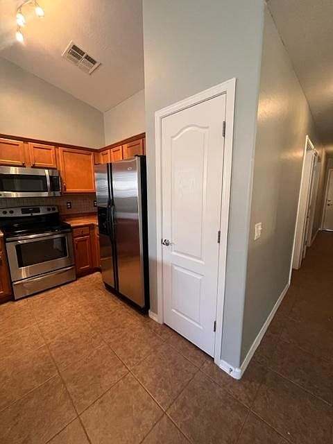 17564 W Evans Dr photo 5