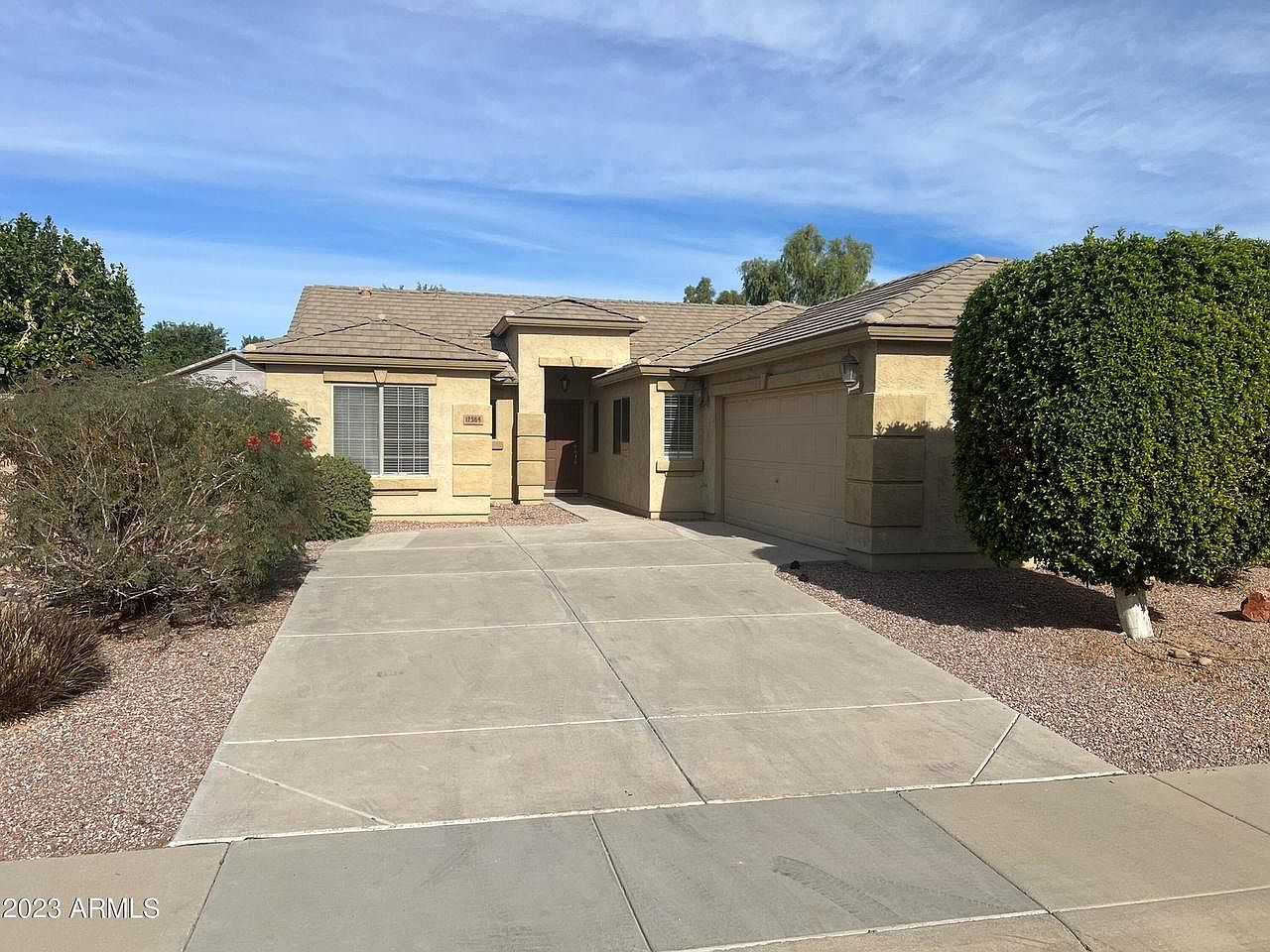 17564 W Evans Dr photo 2