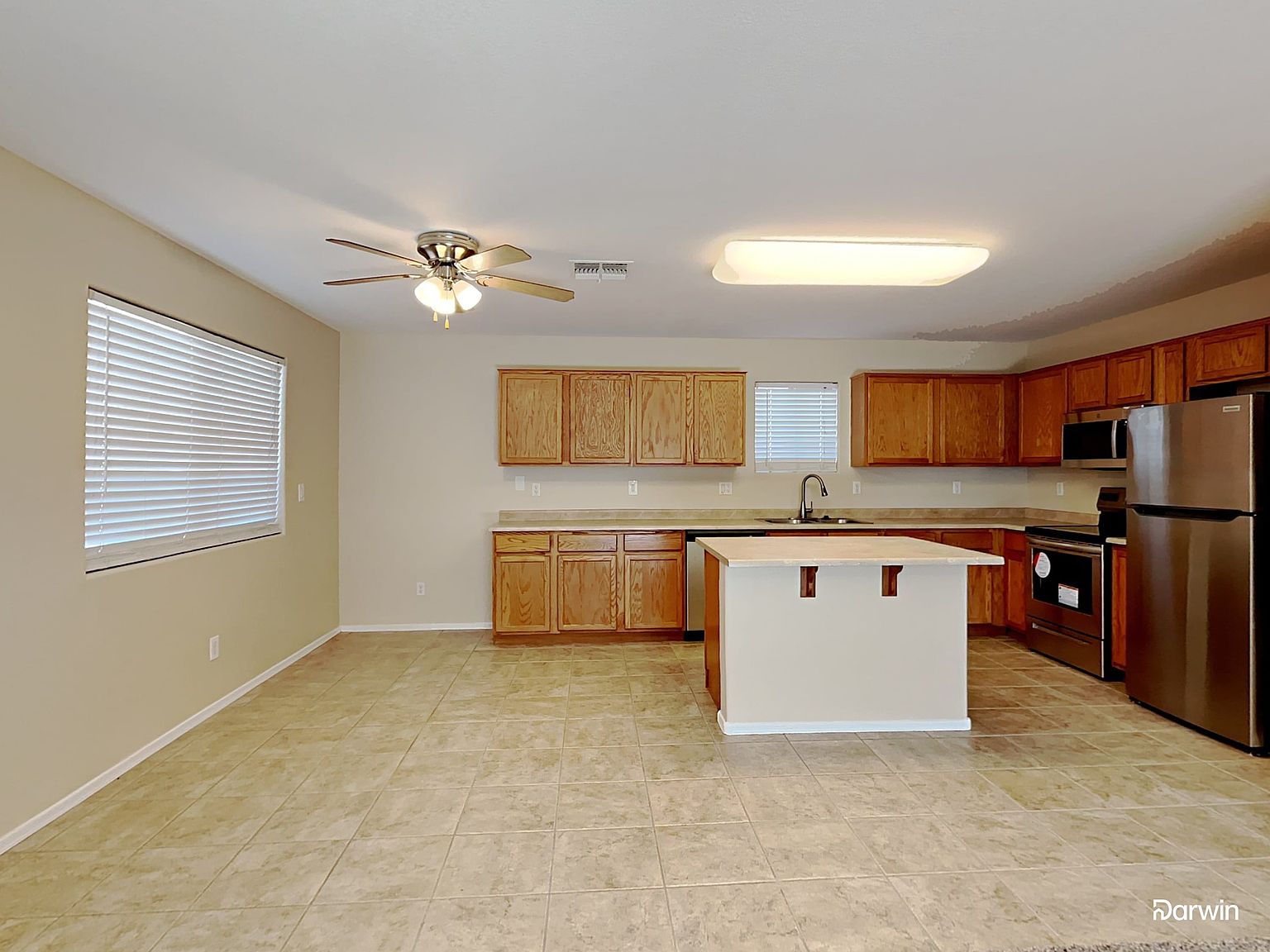 17472 W Watson Ln photo 2