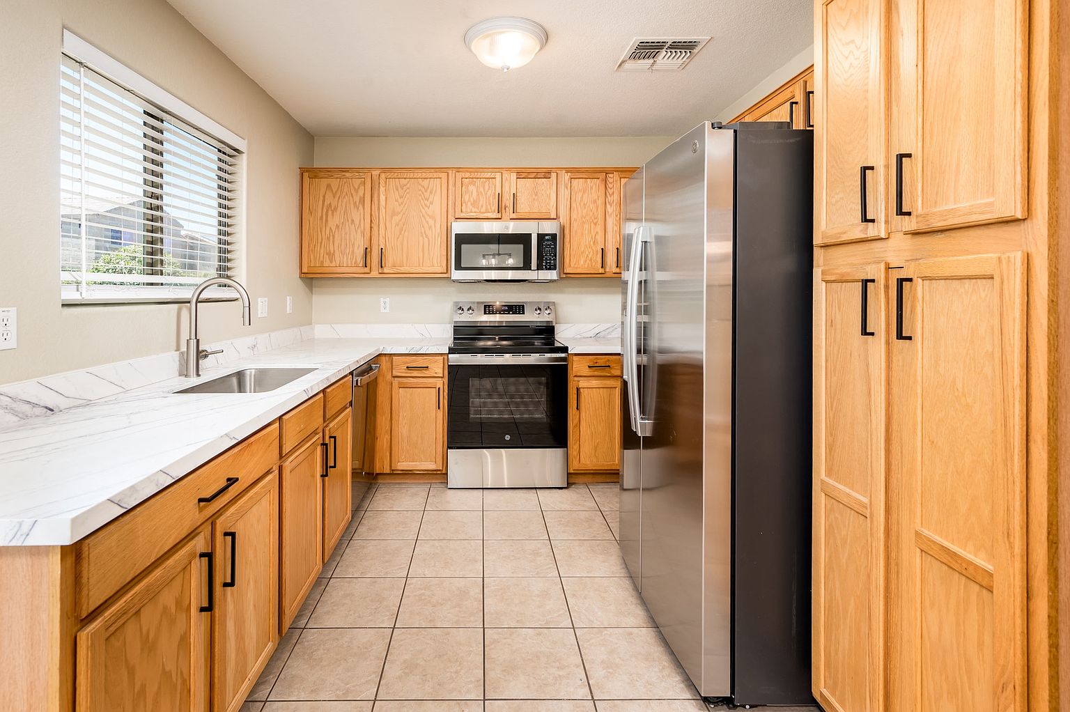 17429 W Watson Ln Surprise, AZ 85388 photo 5