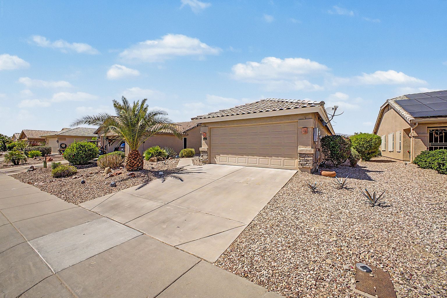 23086 W Arrow Dr Buckeye, AZ 85326 photo 2