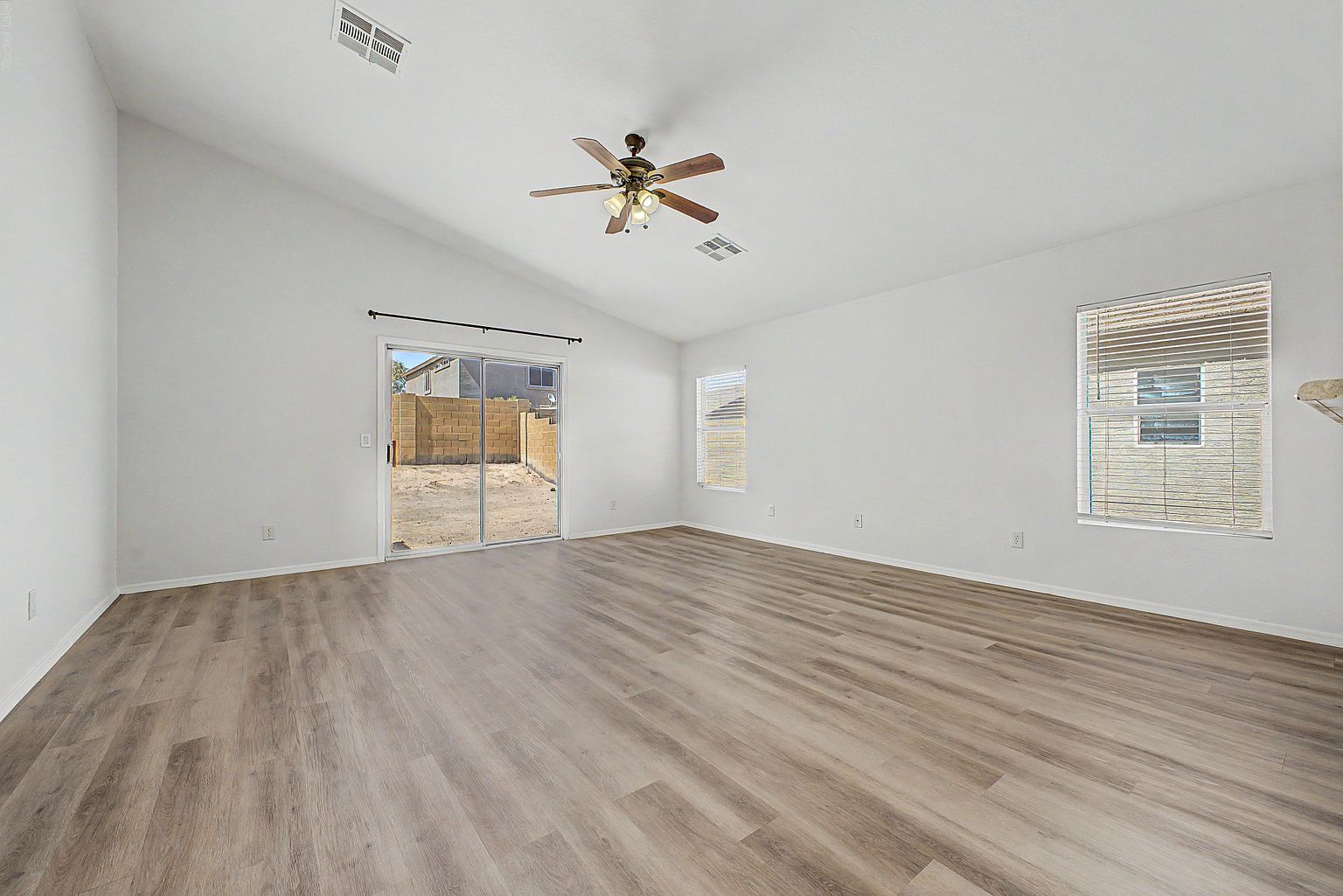 22820 W Papago St Buckeye, AZ 85326 photo 4