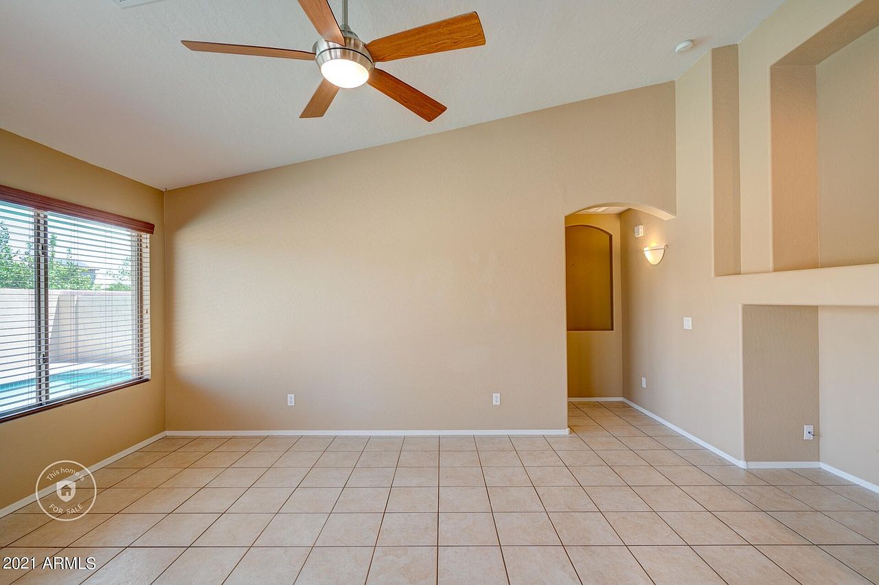 15274 W Post Dr photo 4