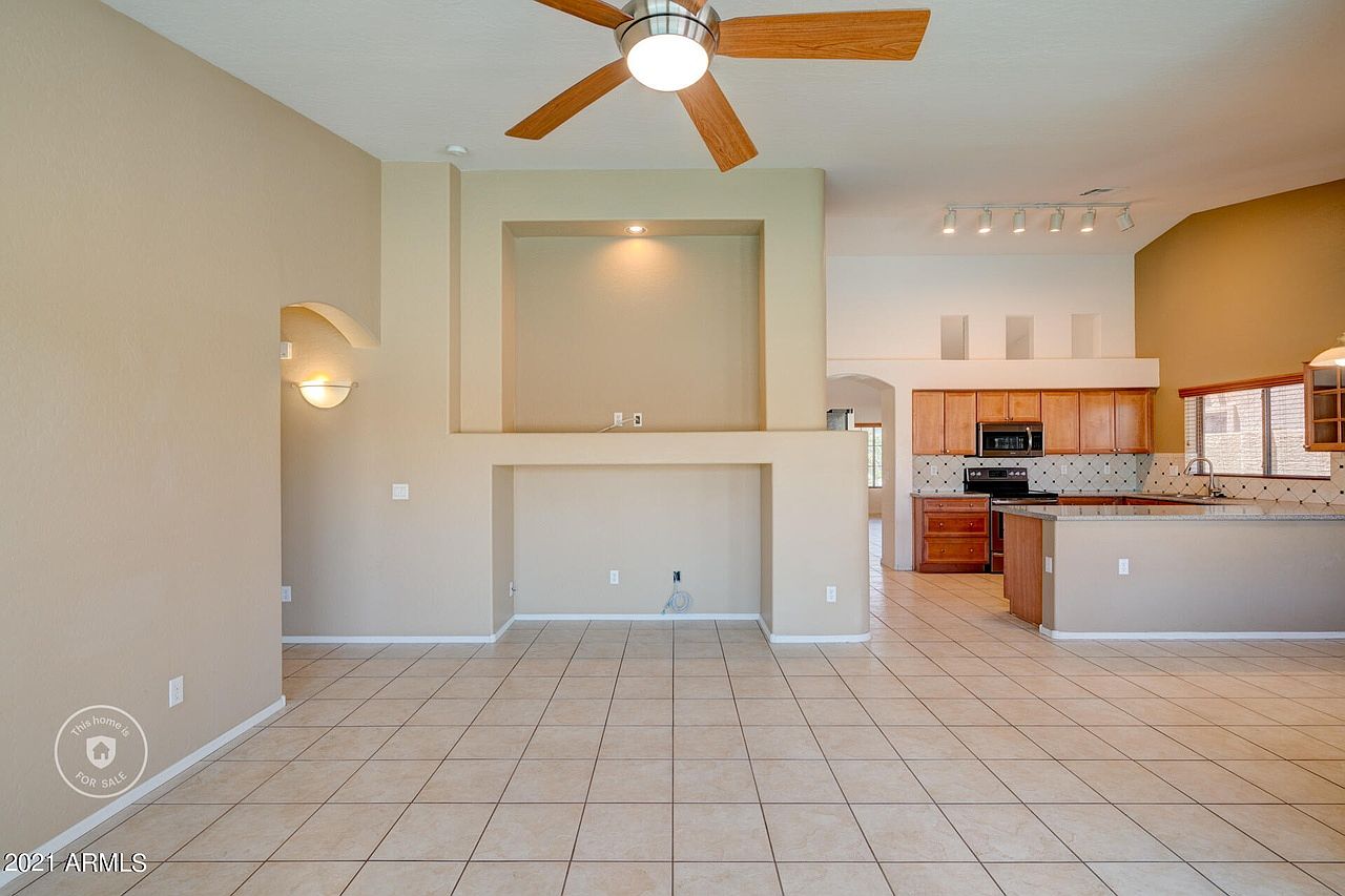 15274 W Post Dr photo 3