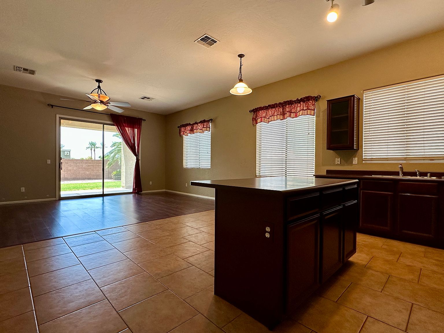 15053 W Riviera Dr photo 4