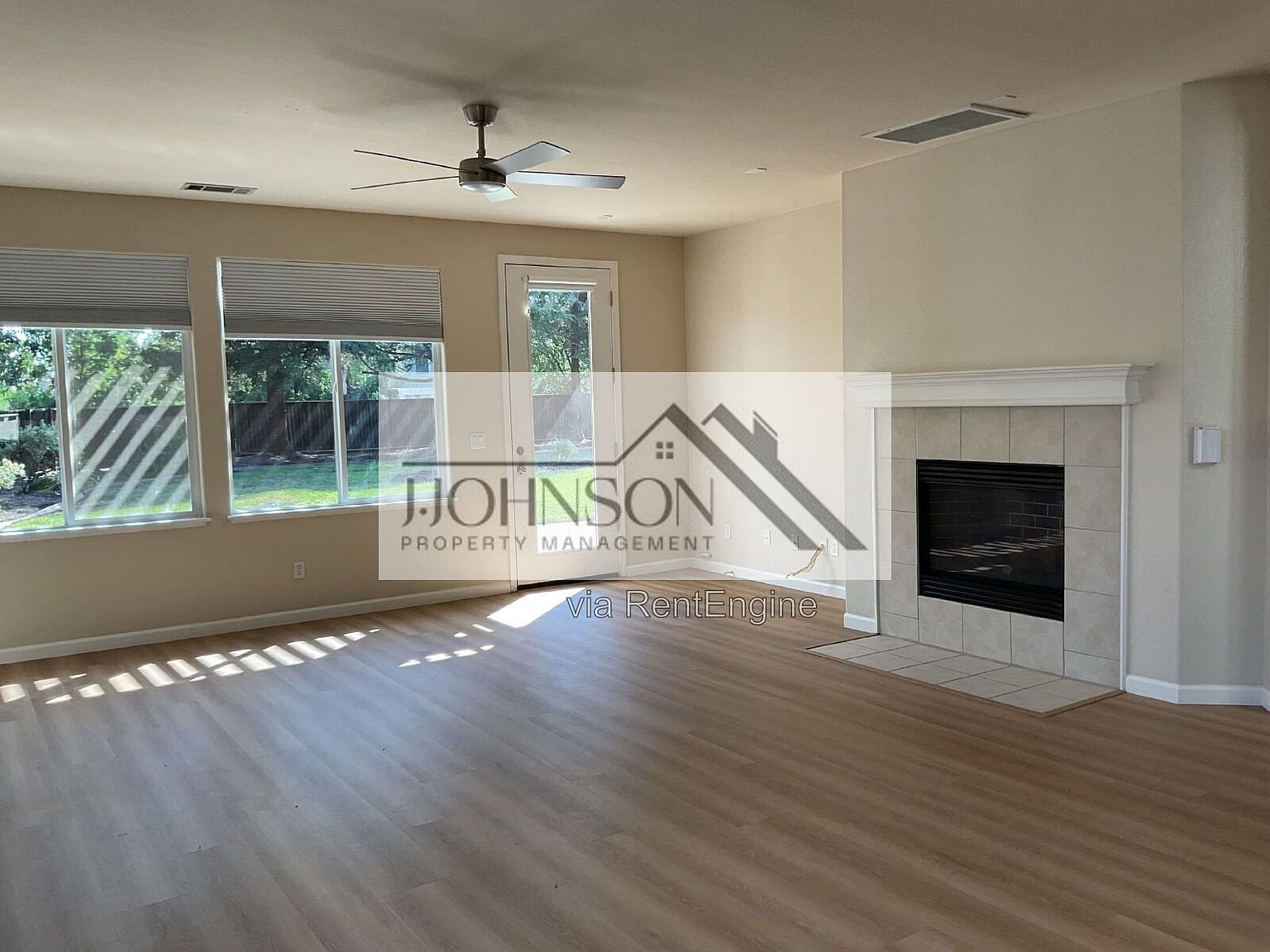 2408 Victor Ct photo 4