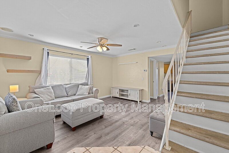 2648 Alpine Blvd photo 2