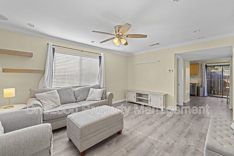 2648 Alpine Blvd photo 5