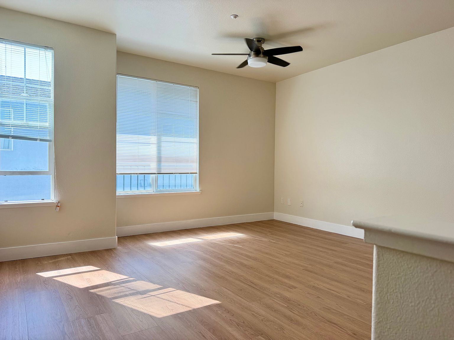 3BR/3BA Townhouse on Arcadia Dr · Hayward photo 5