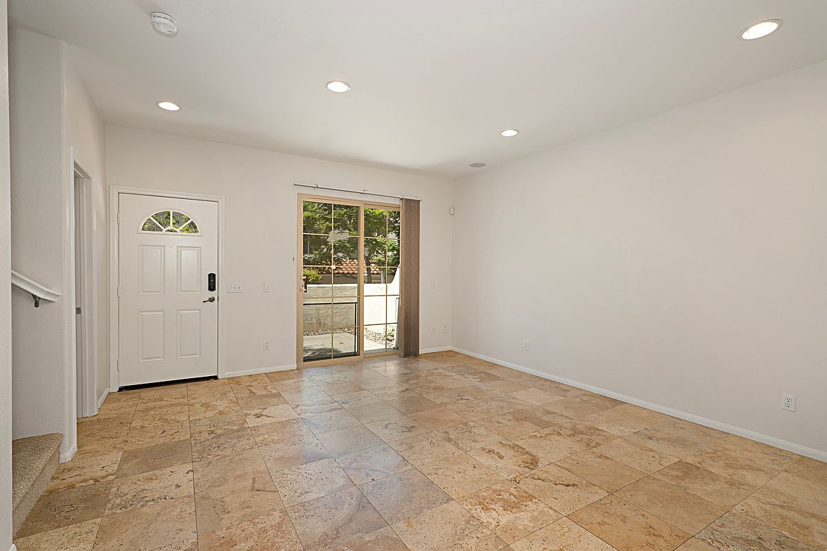 4046 Craven Rd photo 5
