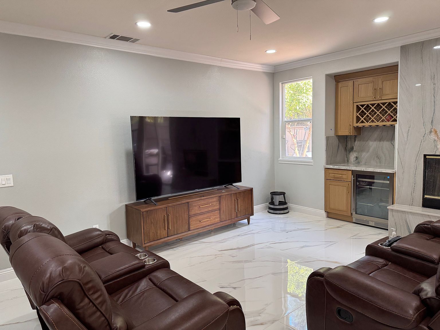 1062 Mount Dana Dr photo 3
