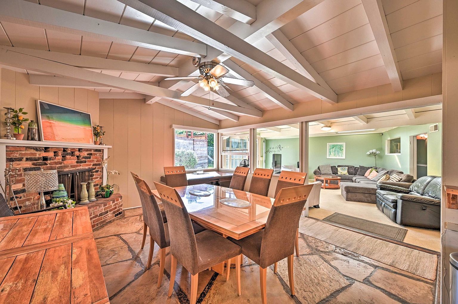2139 Torrey Pines Rd photo 3