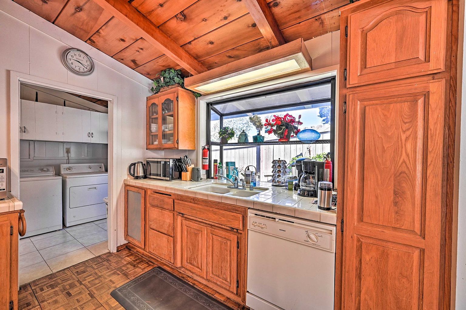 2139 Torrey Pines Rd photo 4