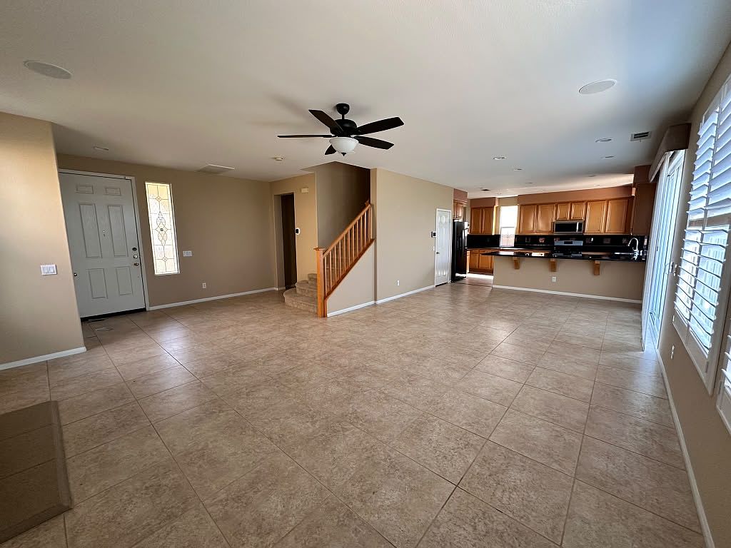 344 Plaza Los Osos photo 2