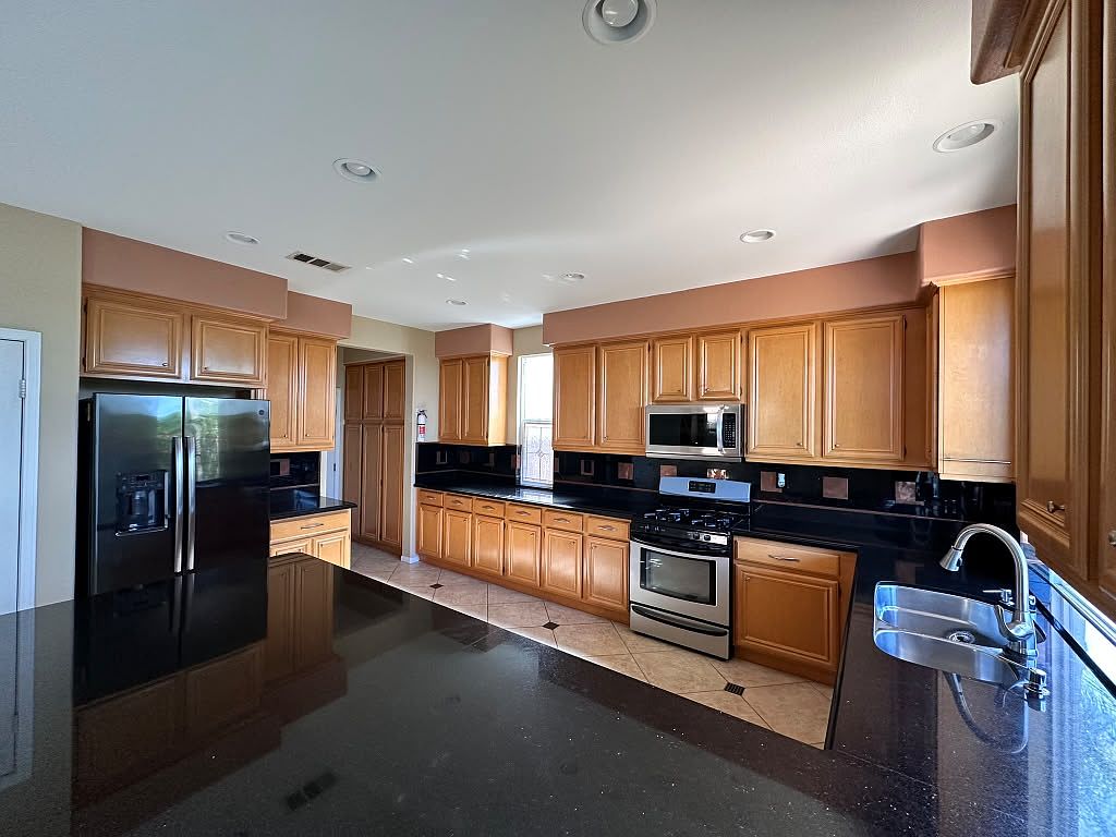 344 Plaza Los Osos photo 3