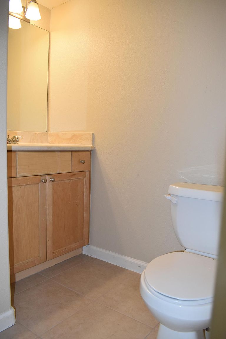 940 Calla Ave photo 5