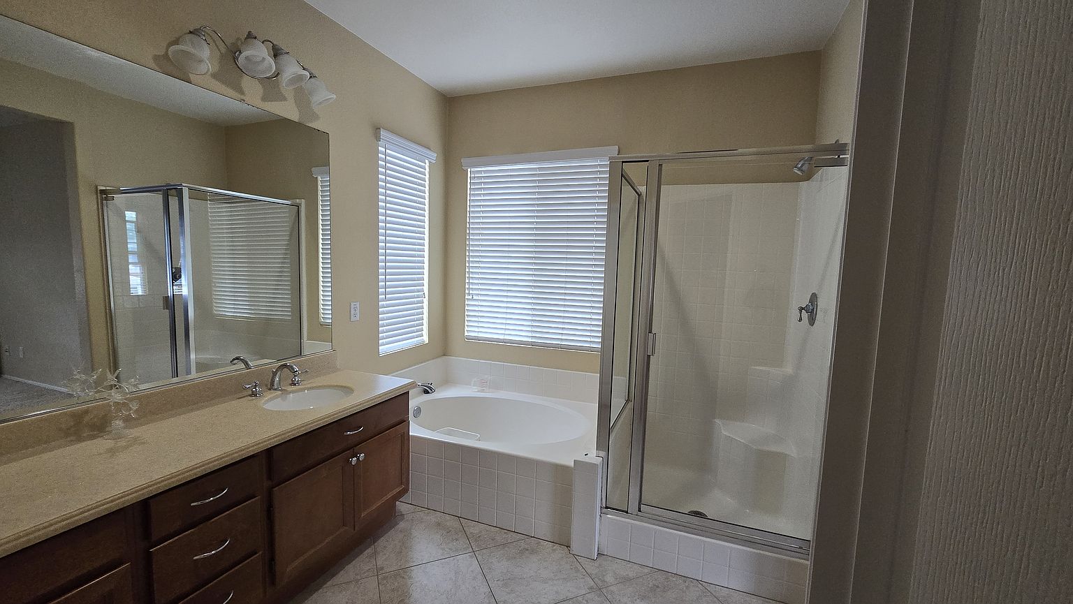 16422 Snowbells Ln photo 5