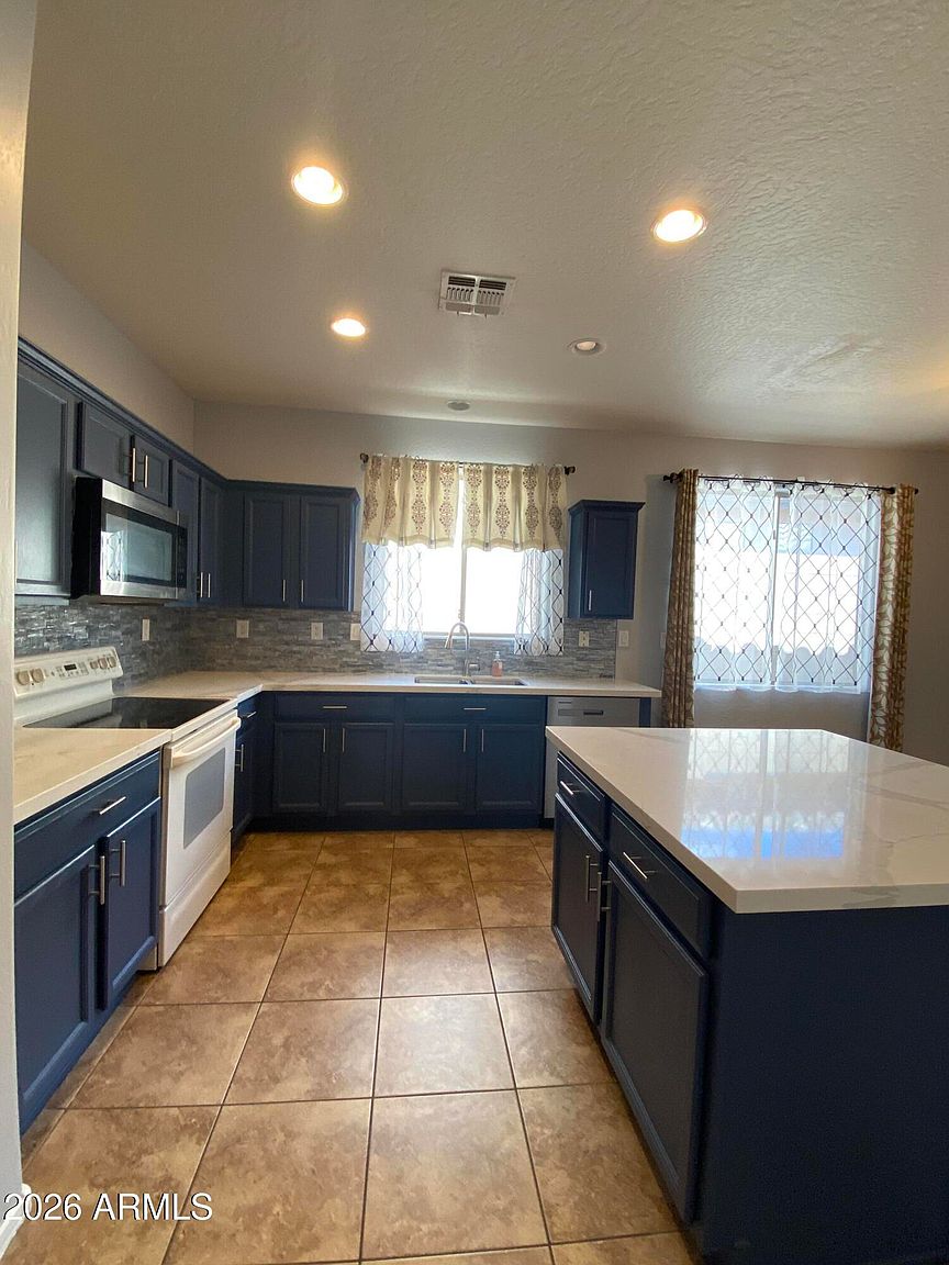 40735 N Trailhead Way New River, AZ 85086 photo 5