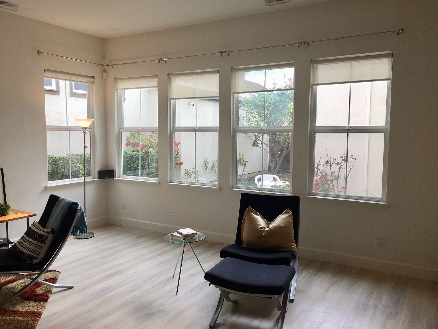 976 Garrity Way photo 4