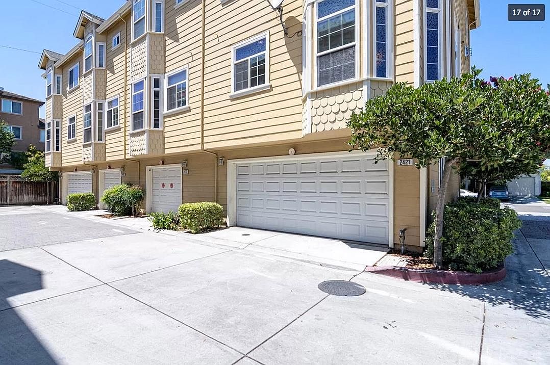 2421 Falk Ct photo 3