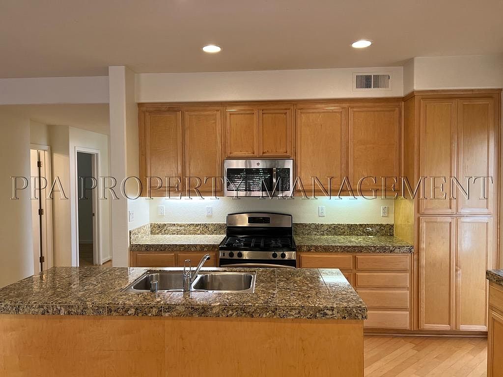 161 De Bord Dr photo 5