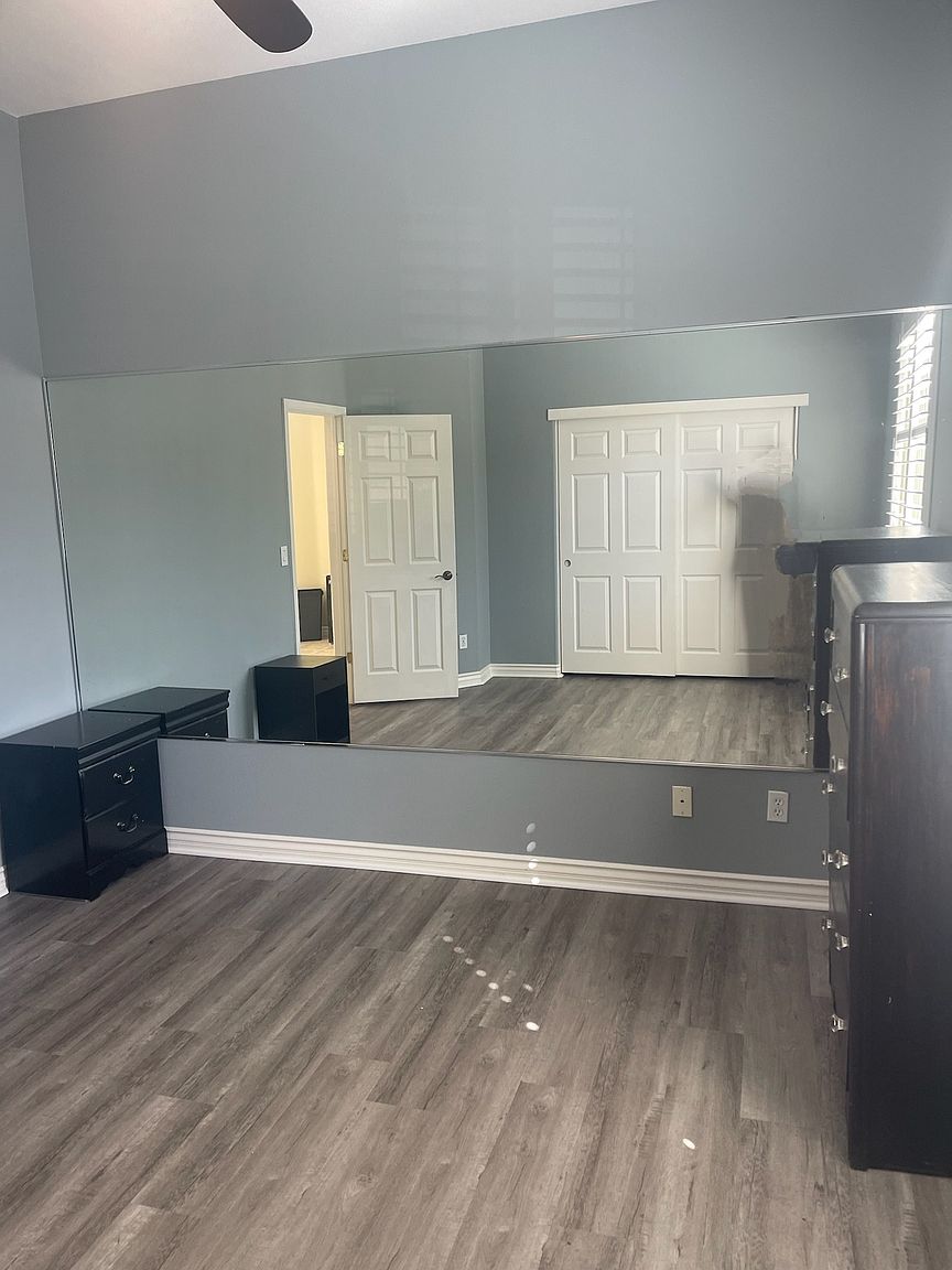 2106 Lighthouse Cir photo 2