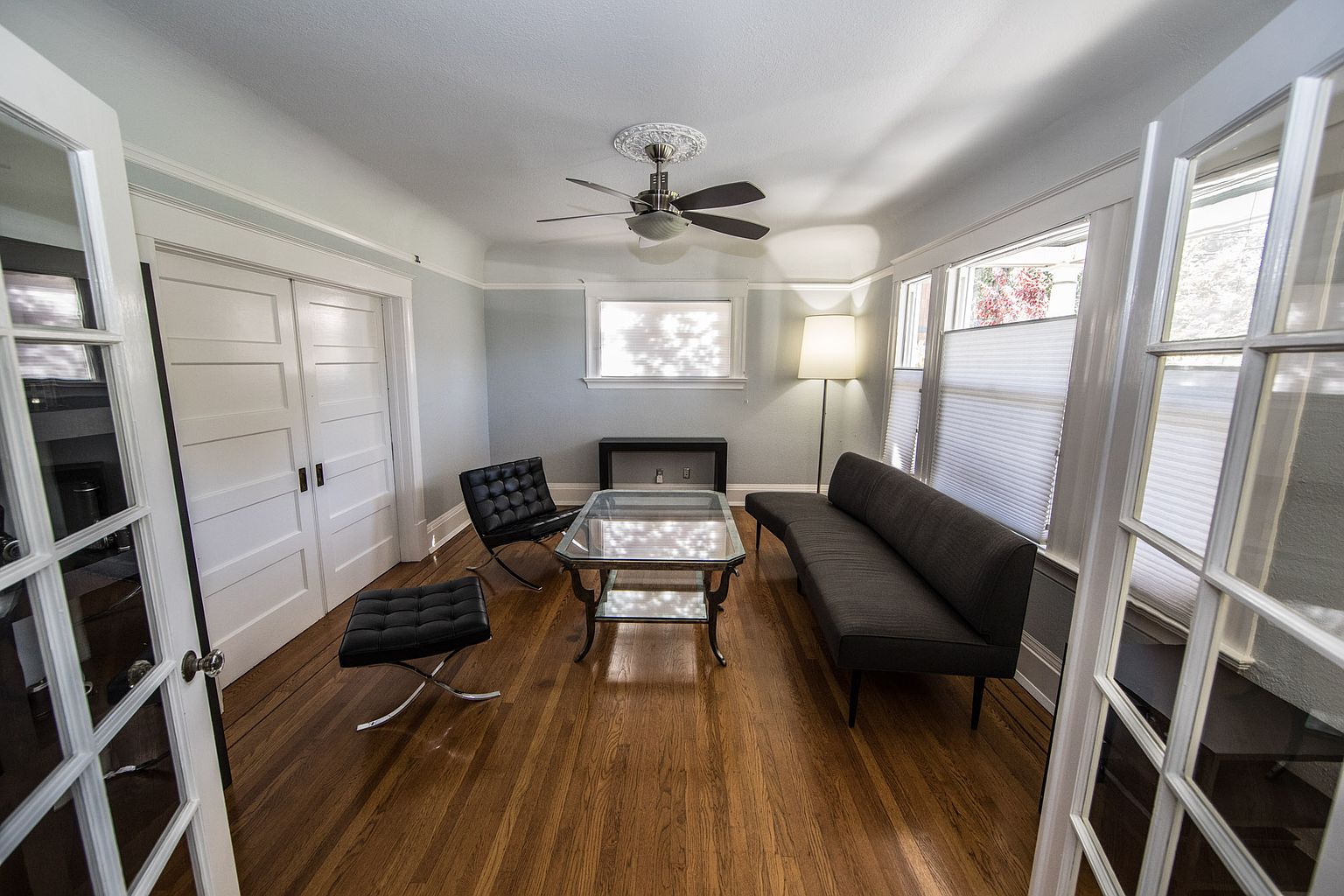 208 Grand Blvd photo 3