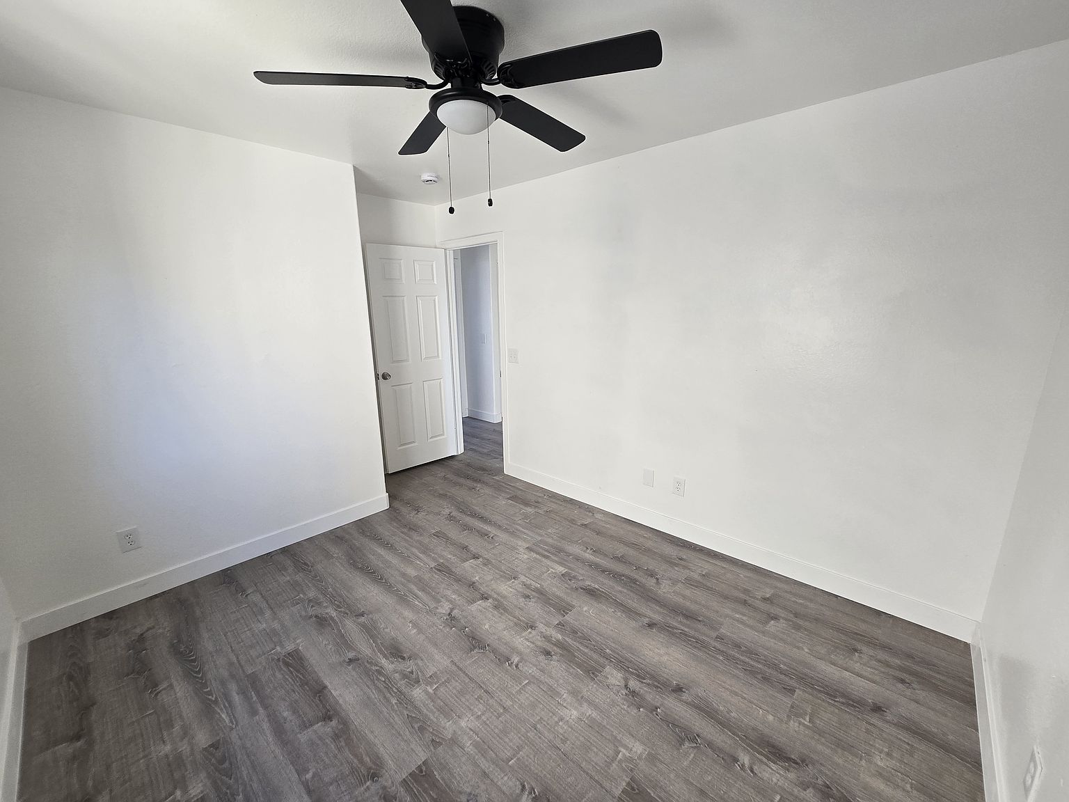 5117 S 15th Pl Phoenix, AZ 85040 photo 4