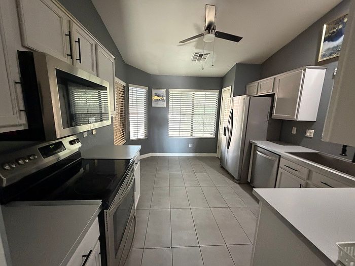 5515 S 15th Way Phoenix, AZ 85040 photo 2