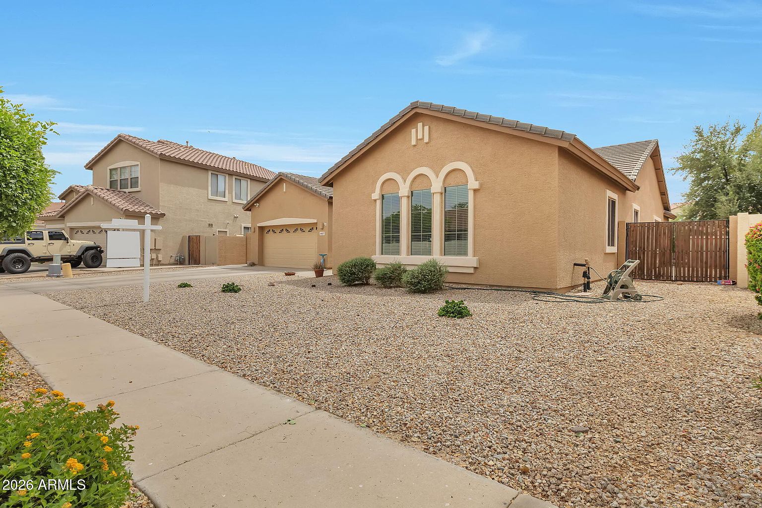 8807 W Carole Ln photo 4