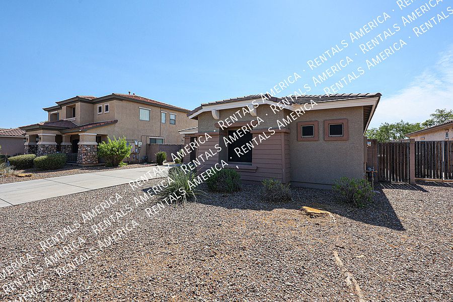 7414 N 88th Ln Glendale, AZ 85305 photo 3