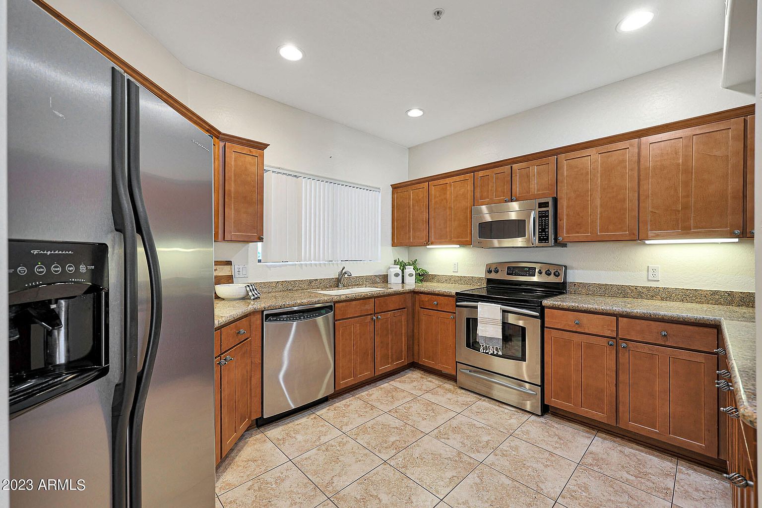 7609 East Indian Bend Road, Scottsdale, AZ 85250 photo 4