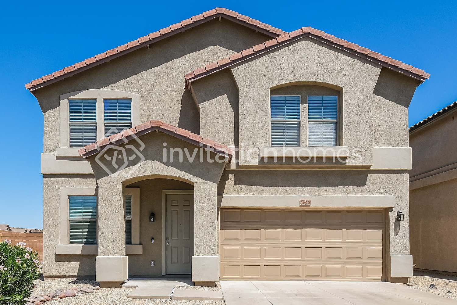 1806 E Patrick Ln Phoenix, AZ 85024 photo 2