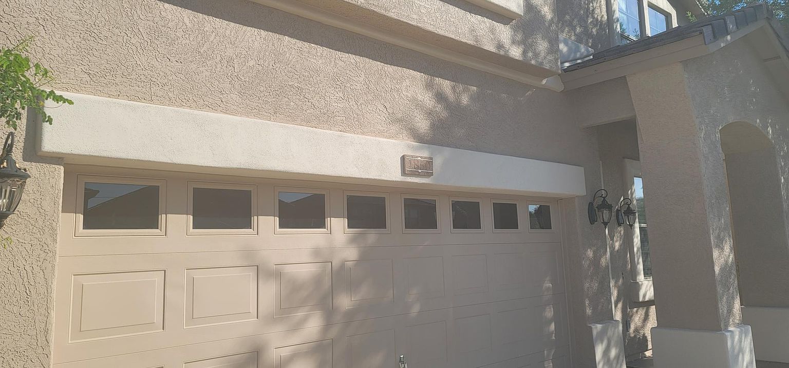 1850 E Patrick Ln photo 2