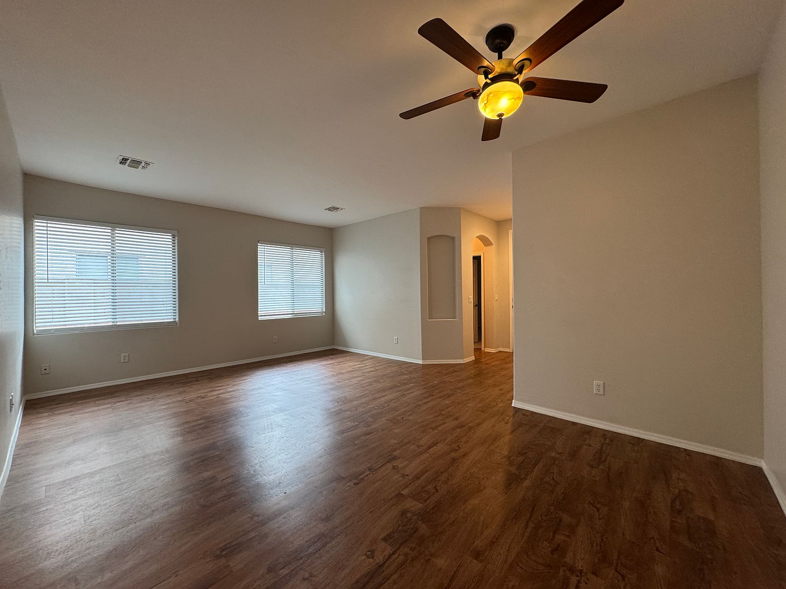 4554 E Sundance Ave photo 2