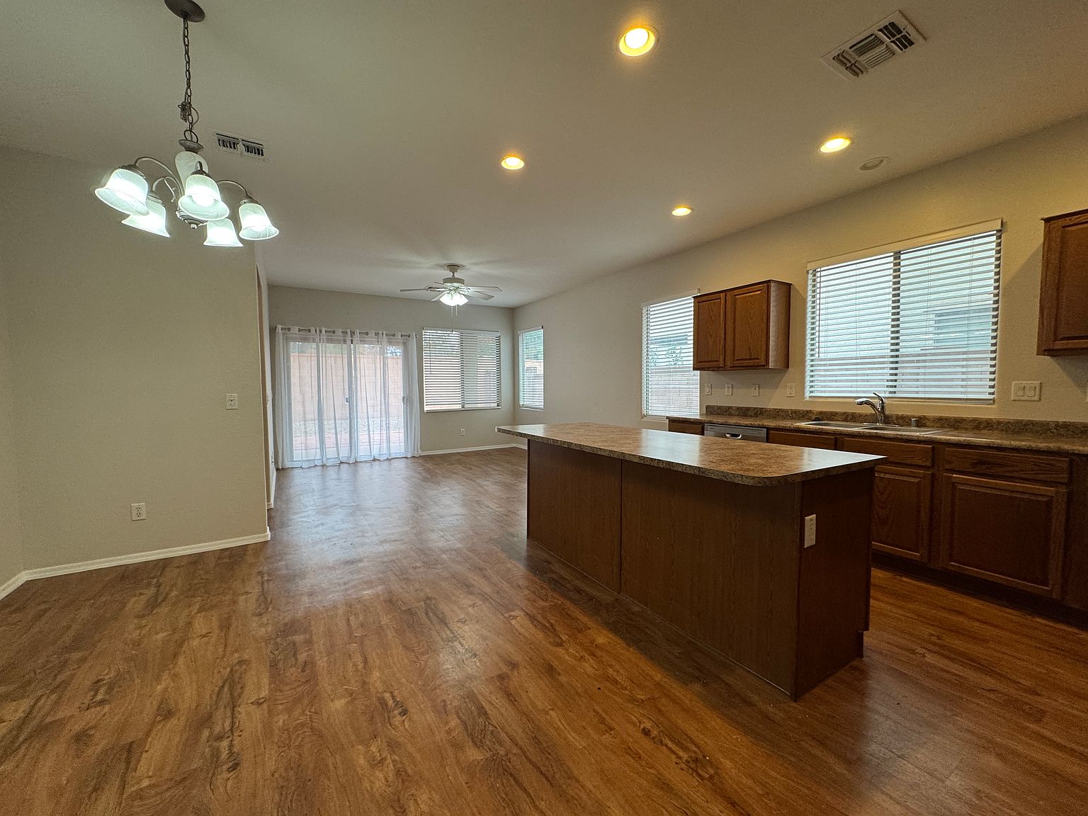 4554 E Sundance Ave photo 3