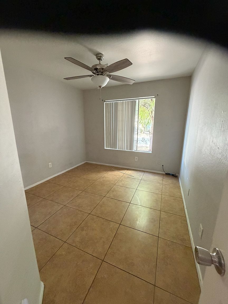 23952 W Antelope Trl photo 4