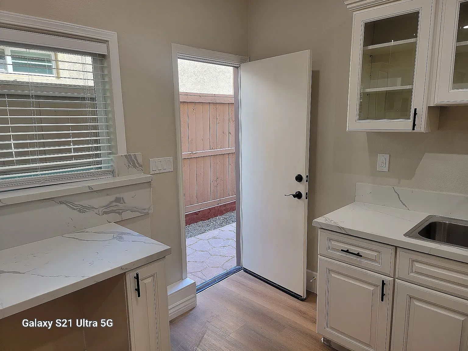 3200 Toopal Dr photo 4