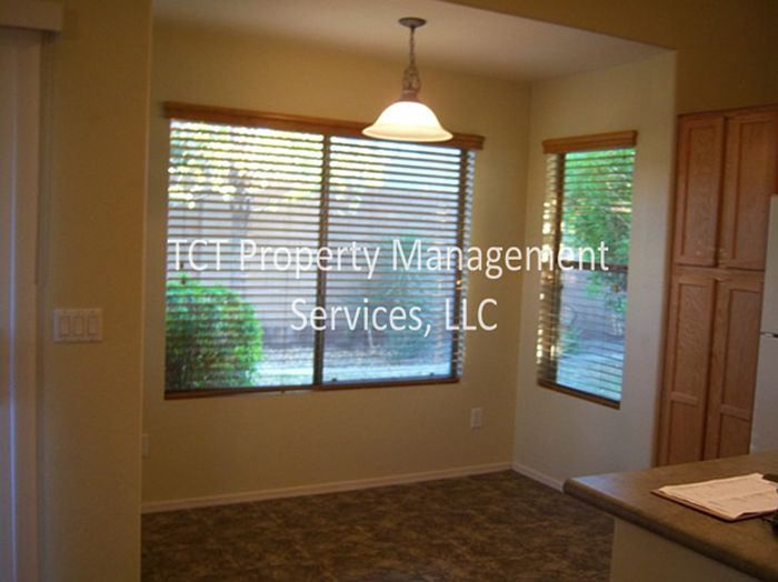 15575 W Durango St photo 5