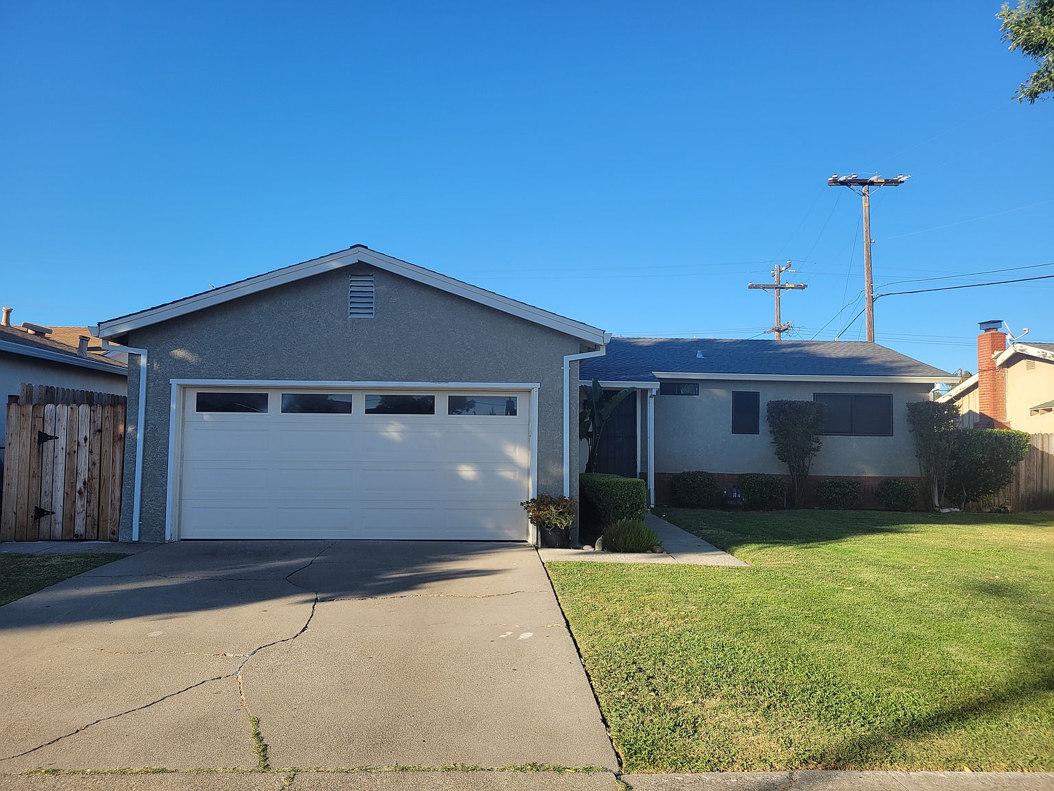 940 Rolling Green Dr photo 2