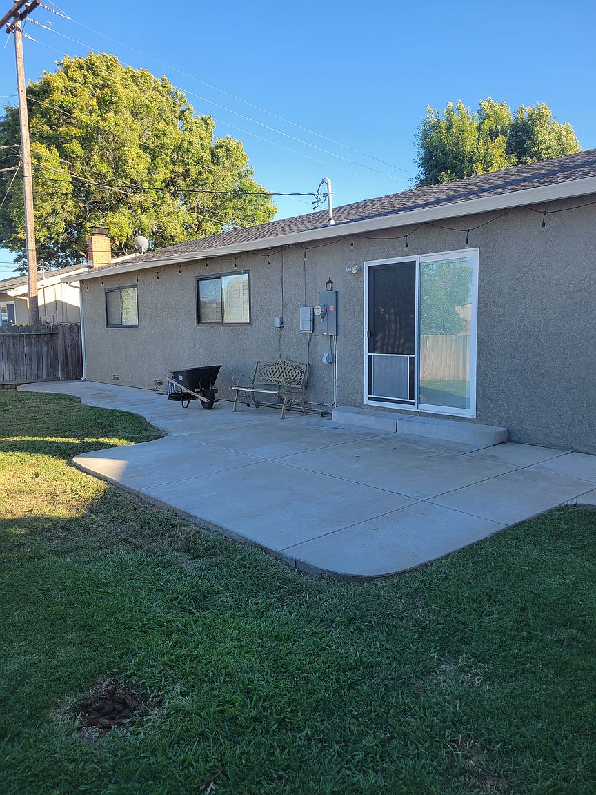 940 Rolling Green Dr photo 3