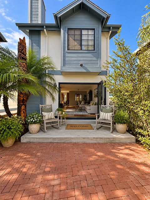 1456 Law St photo 3