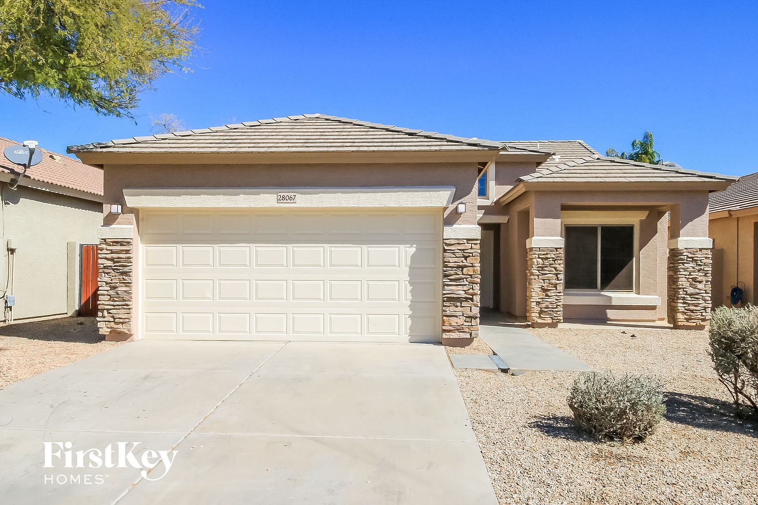 28067 N Quartz Dr